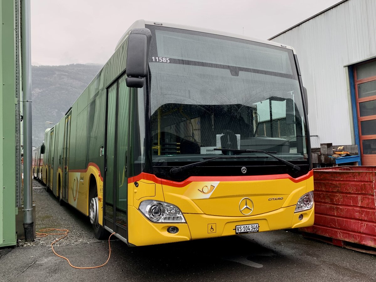 Der MB C2 G '11585'  VS 104 346  vom PU Buchard, Leytron am 20.9.21 bei der Garage in Leytron.