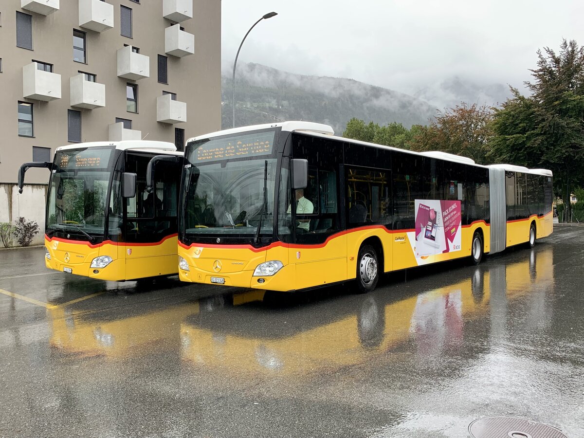 Die beiden MB C2 G '11587'  VS  241 996  und '11584'  VS 223 348  vom PU Buchard, Leytron am 20.9.21 beim Bahnhof Martigny.