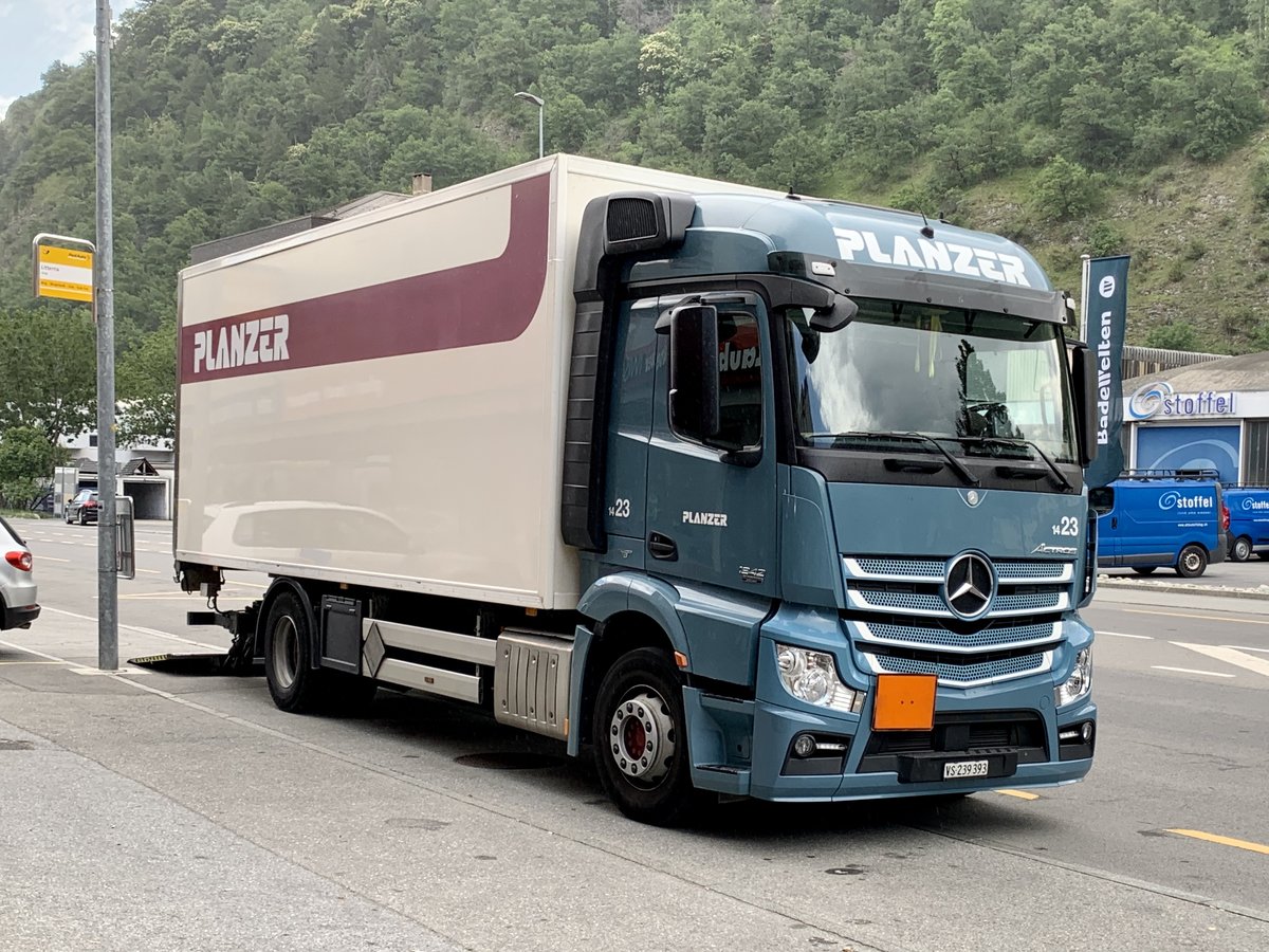 MB Actros von Planzer am 25.6.20 in Visp.