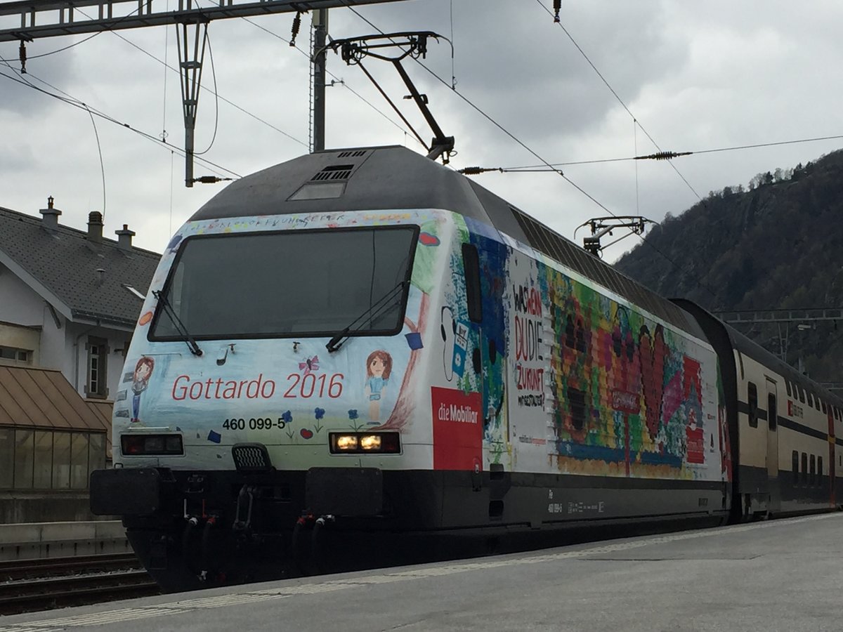 Re 460 099 Die Mobiliar / Gottardo 2016 Werbung am 9.4.16 im Bhf Brig.